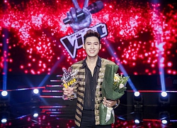 Quán quân The Voice 2019 Hoàng Đức Thịnh: Chất giọng ấm áp, mặt lạnh lùng và body 'cực phẩm'