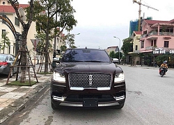 Ngồi xe siêu sang Lincoln Navigator giá 9 tỷ như biệt thự di động