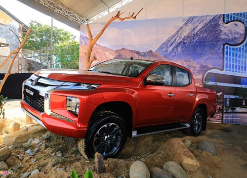 'So găng' phiên bản cao nhất của Mitsubishi Triton và Ford Ranger 2019