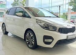 "Soi" xe Kia Rondo 7 chỗ chỉ 585 triệu tại Việt Nam