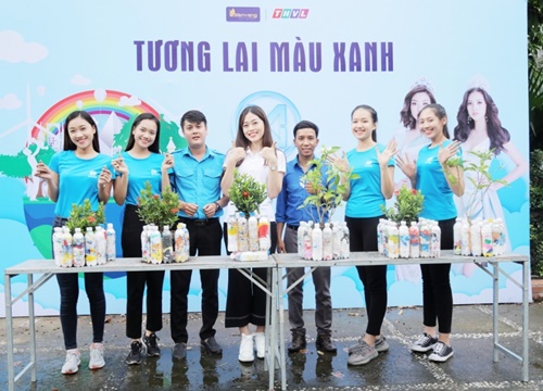 Thí sinh 'Miss World Việt Nam' gặp gỡ chàng trai thành công với dụ án ống hút cỏ bàng dai