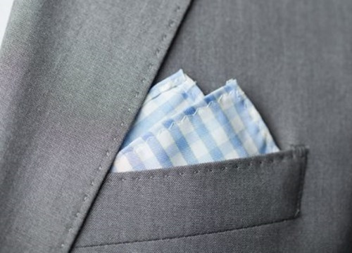 How To Fold A Pocket Square - The Single Peak Fold 