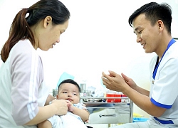 Phụ huynh cần chú ý sau khi tiêm vaccine cho trẻ