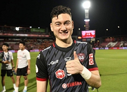 Văn Lâm chơi hay, Muangthong United thăng tiến ngoạn mục ở Thai League