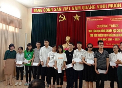 60 phần quà tặng học sinh, sinh viên khiếm thị