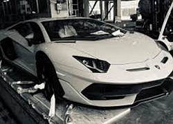 Lamborghini Aventador SVJ giới hạn đầu tiên về Việt Nam với màu sơn bí ẩn gây tò mò