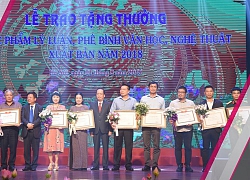 Lễ trao thưởng lý luận, phê bình văn học nghệ thuật