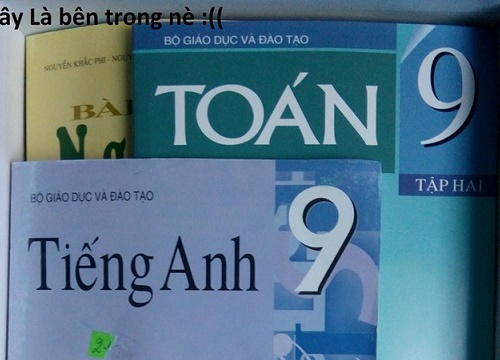 Mẹ tặng hộp Balenciaga mừng năm học mới, chàng trai tưởng được giày xịn ai ngờ nhận phải thứ ám ảnh nhất đời học sinh