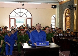 Ra phán quyết với các cựu cán bộ