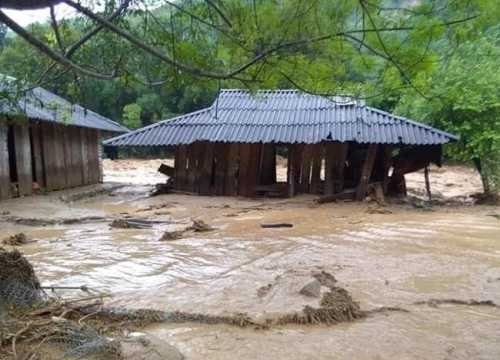 17 người dân Thanh Hóa bị lũ cuốn trôi lúc rạng sáng: Tìm thấy 4 nạn nhân