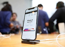 Bị ép tăng giá, iPhone có chọn lại nơi được sinh ra?