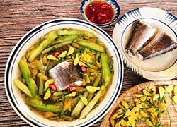 Canh cá chua nấu bông điên điển