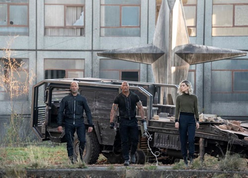 Dẫn đầu phòng vé, thành tích của 'Hobbs & Shaw' vẫn thuộc nhóm kém