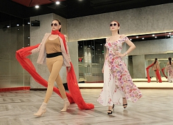 Độc quyền: Theo chân Lâm Khánh Chi đi học catwalk với Siêu mẫu Võ Hoàng Yến