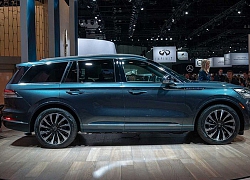 Hệ thống treo của Lincoln Aviator 2020 "thách thức" mọi loại ổ gà, ổ voi