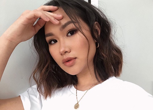 Hot girl môi tều: 'It girl' mua nhà ở tuổi 22, mẫu lookbook sexy đủ cả