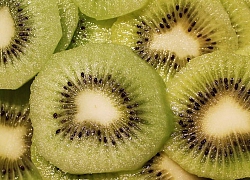 Kiwi có thể trị mụn không?