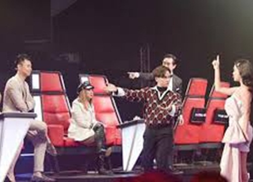 Phạm Quỳnh Anh bức xúc cực độ khi bị "chơi xỏ" hội đồng trong The Voice Kids