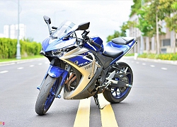 Yamaha YZF-R3 chạy trong đường đua thường trang bị những gì?