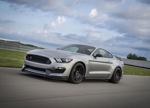 Những nâng cấp đáng giá trên Ford Mustang Shelby GT350R 2020