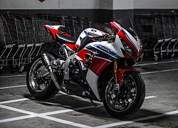 Superbike "bò rừng" Honda CBR1000RR Fireblade SP nâng cao hiệu năng với bản độ nhẹ của biker Việt