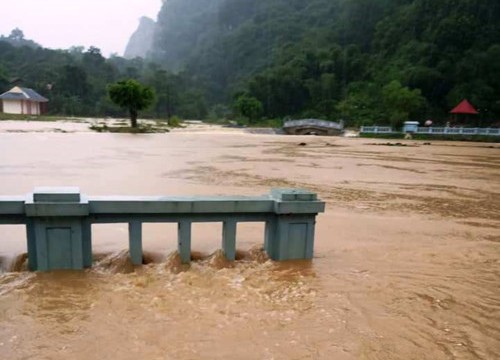 Thanh Hóa: Hàng nghìn học sinh phải nghỉ học do ảnh hưởng bão số 4