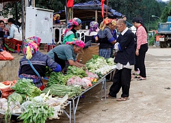 Yên Bái: La liệt đặc sản tại chợ phiên Mù Cang Chải