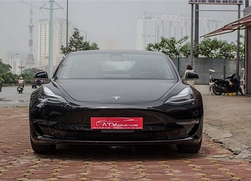 Cận cảnh ôtô điện Tesla Model 3 hơn 3 tỷ tại Hà Nội