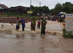 Đắk Lắk: Huyện Ea Súp chìm trong biển nước sau 1 ngày đêm mưa xối xả