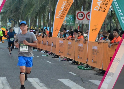 Gần 1 vạn VĐV tranh tài Giải Marathon quốc tế Đà Nẵng