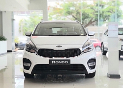 Kia Rondo phiên bản số sàn có giá 585 triệu đồng