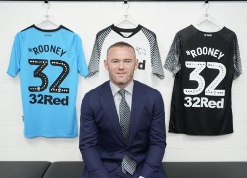 'Rooney học nhiều từ phong cách huấn luyện của họ'