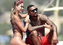 Vợ chồng Kevin Boateng hôn nhau, nô đùa trên du thuyền