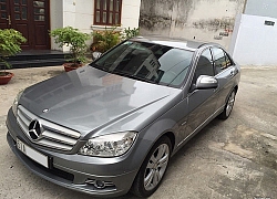 Mercedes C200 sau 10 năm sử dụng có giá ngang VinFast Fadil