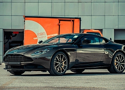 Aston Martin DB11 màu độc chính thức về tay người chơi xe Việt Nam