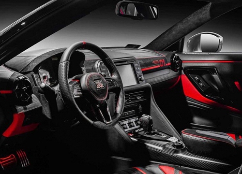 Cabin của Nissan GT-R trở nên sống động dưới "bàn tay ma thuật" của Carlex Design