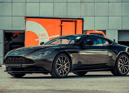 Đại gia Hà Nội mua siêu xe Aston Martin DB11