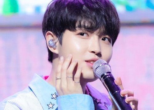 Vừa hội ngộ anh em, cựu main vocal Wanna One Jaehwan đã rục rịch chuẩn bị comeback với 'người bí mật'