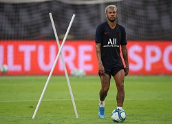 Vừa thoát kiện, Neymar lại bị... kiện