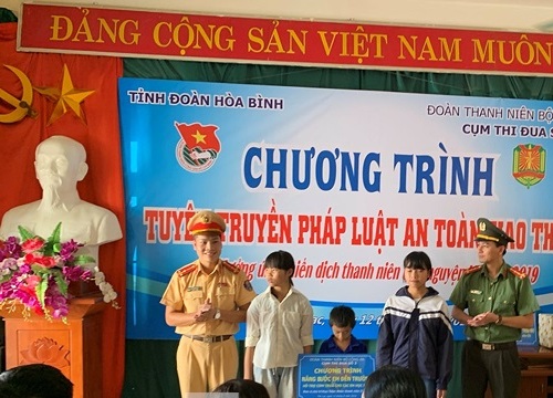 Hành trình tình nguyện mang tên Bác