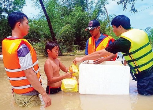 Hội Chữ thập đỏ Việt Nam hỗ trợ người dân Tây Nguyên và Nam bộ