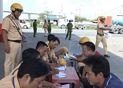 Kiểm tra phương tiện ra vào cảng, phát hiện tài xế dương tính với ma túy