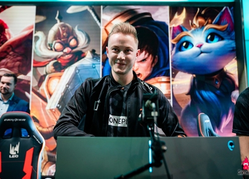 Rekkles: "Mọi người cứ bảo bể tướng của tôi ít nên tôi pick tướng lạ để thể hiện luôn"