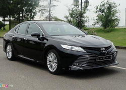 Toyota Camry, Mazda 6 đồng loạt giảm giá 20 triệu đồng