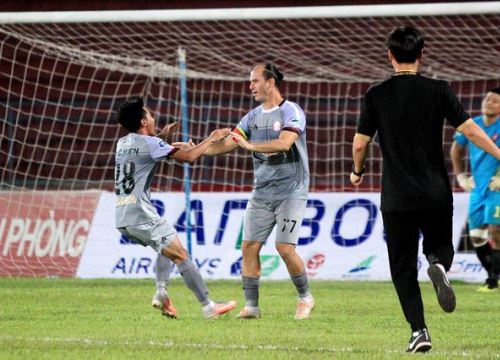 TPHCM hụt hơi trong cuộc đua vô địch V-League: Đâu phải vì bầu Đức!