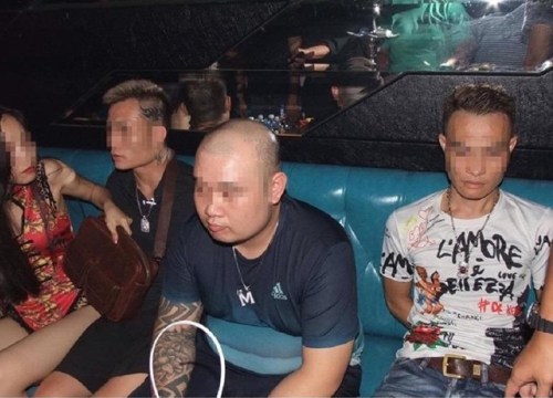 54 người phê ma túy trong bar Hey Club