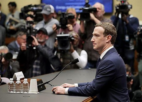 Facebook thuê các công ty bên ngoài để phiên âm các tin nhắn âm thanh