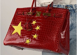 Giữa lúc Versacé và Coach dính "phốt", Hermès ra ngay túi Birkin cờ Trung Quốc giá gần 3 tỷ VNĐ