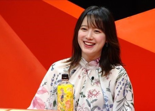 Goo Hye Sun tiết lộ Ahn Jae Hyun cố gắng bỏ chạy sau nụ hôn đầu: 'Chị điên rồi!'