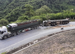 Lại xảy ra lật container trên "điểm đen" dốc Nà Lơi, Điện Biên